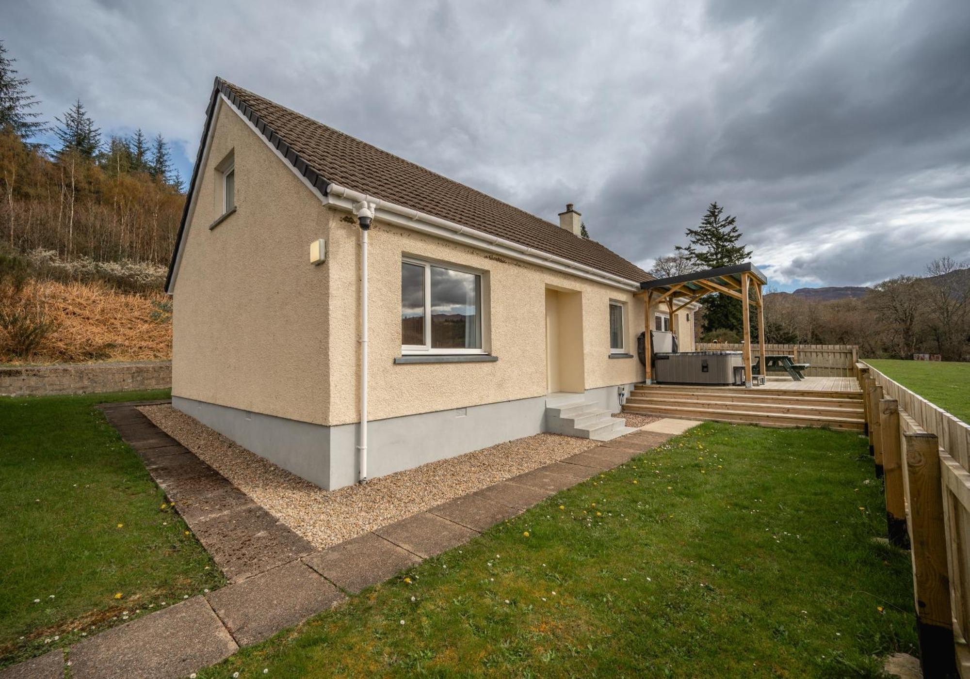 Loch Ness Cottage Fort Augustus Exterior photo